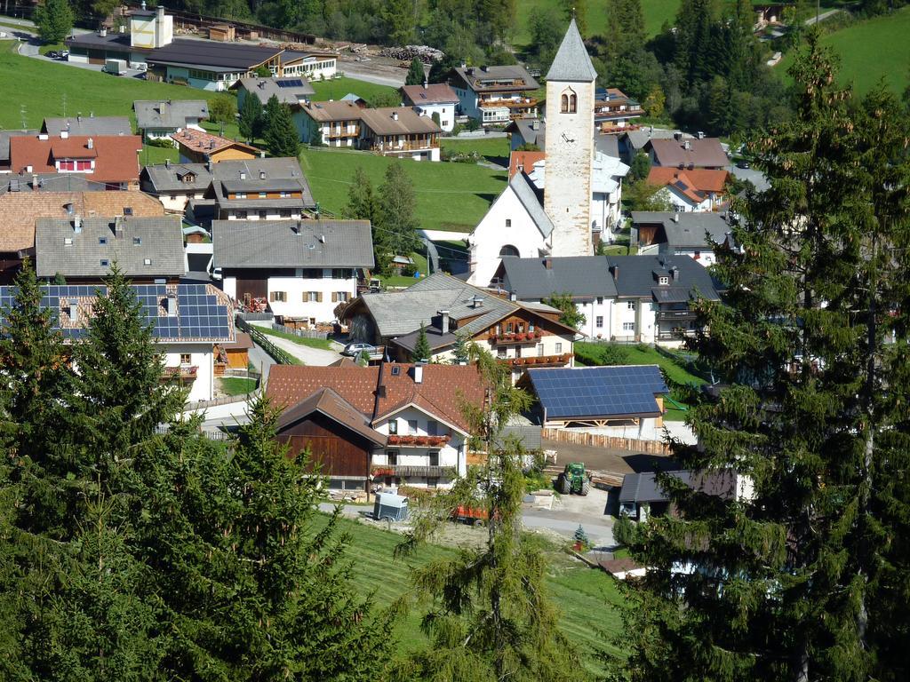 Hirschenhof Villa Dobbiaco Bagian luar foto